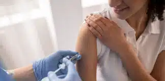 Vaccini a mRNA: efficacia inalterata dopo 7 mesi