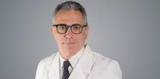 Pregliasco: serve la terza dose per i sanitari