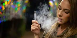 La sigaretta elettronica fa male agli occhi